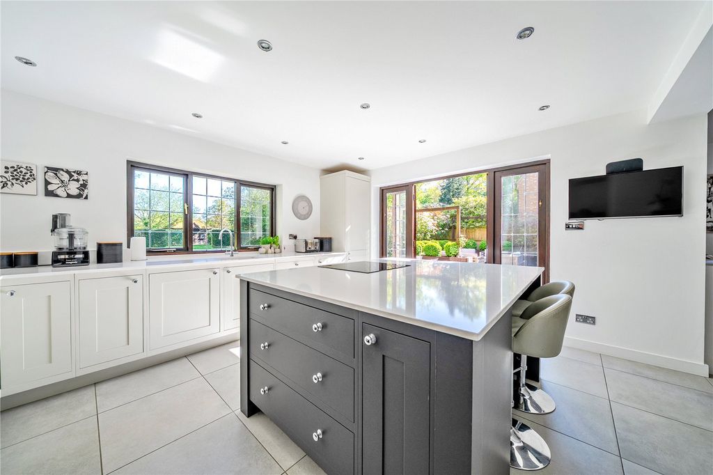 Additional image 6 of 5 bed detached house for saleRoundabout Lane, Winnersh, Wokingham RG41