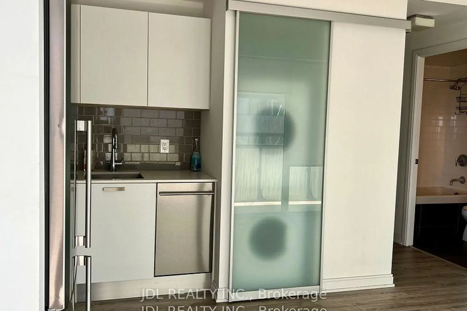 Additional image 6 of 42 Charles Street 3609