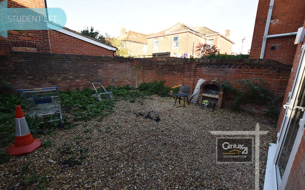 Additional image 12 of 5 bed semi-detached house for sale|Ref: R173020|, Kenilworth Road, Southampton SO15
