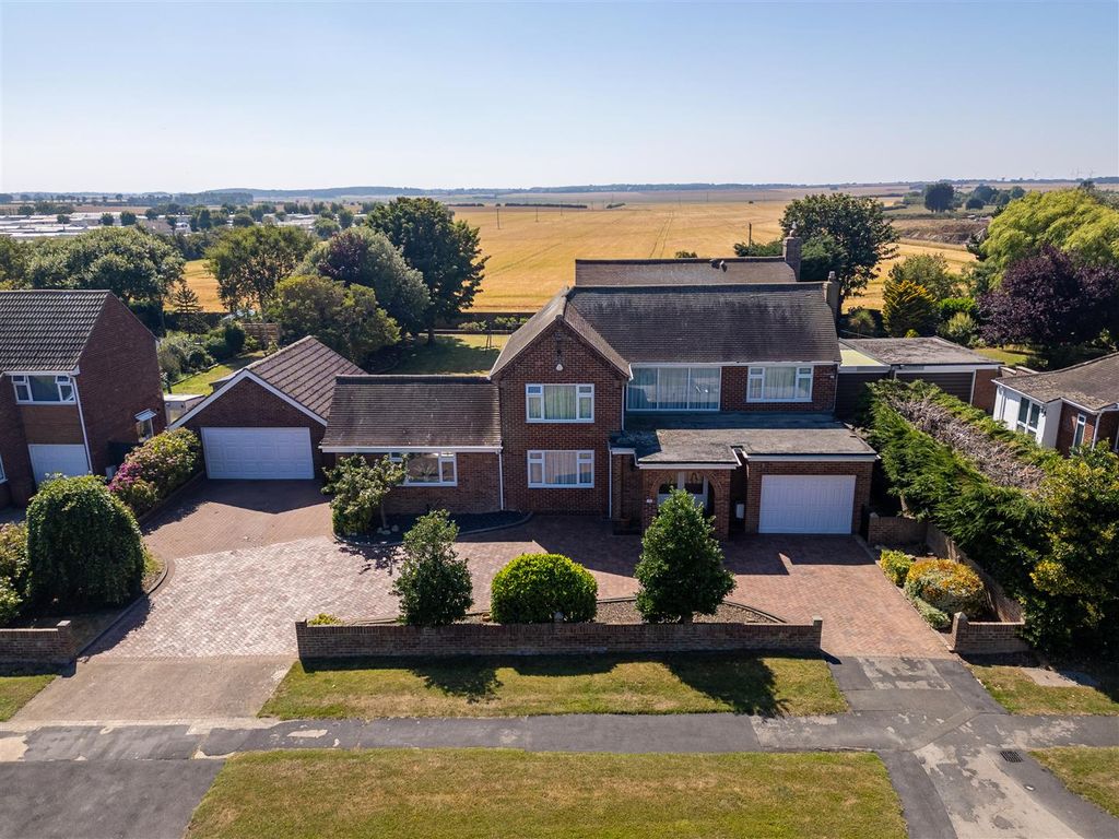 4 bed detached house for saleHollym Road, Withernsea HU19
