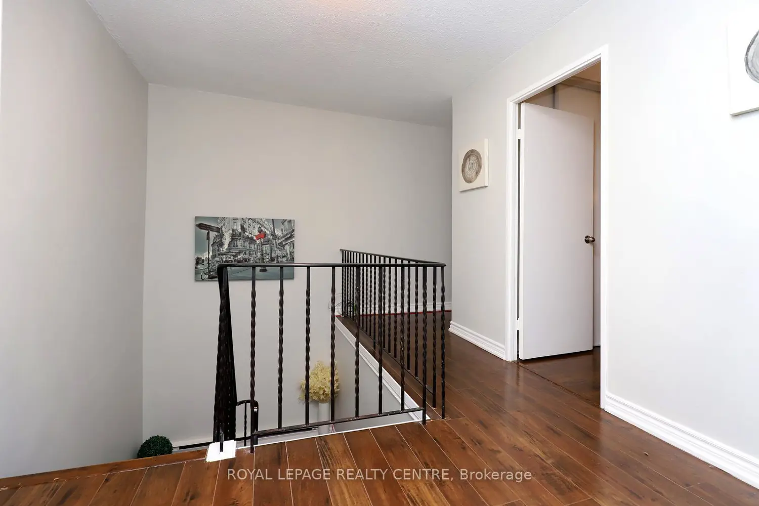 Additional image 11 of 1055 Dundas Street 171