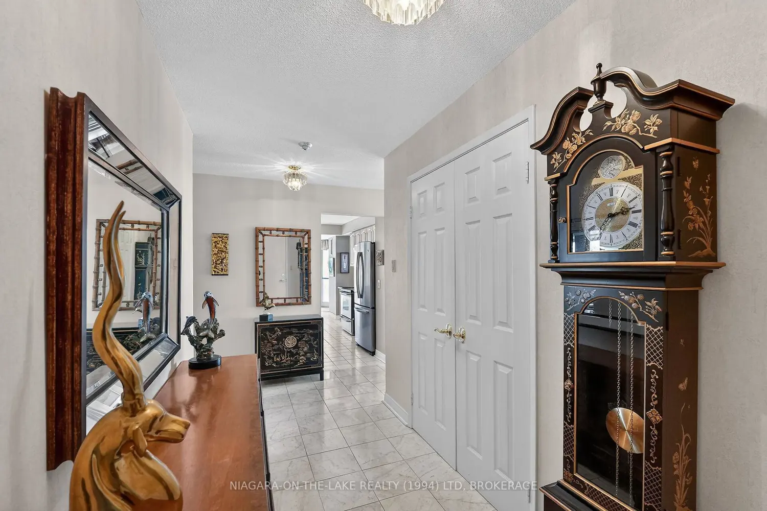 Additional image 2 of 2190 Lakeshore Road 304