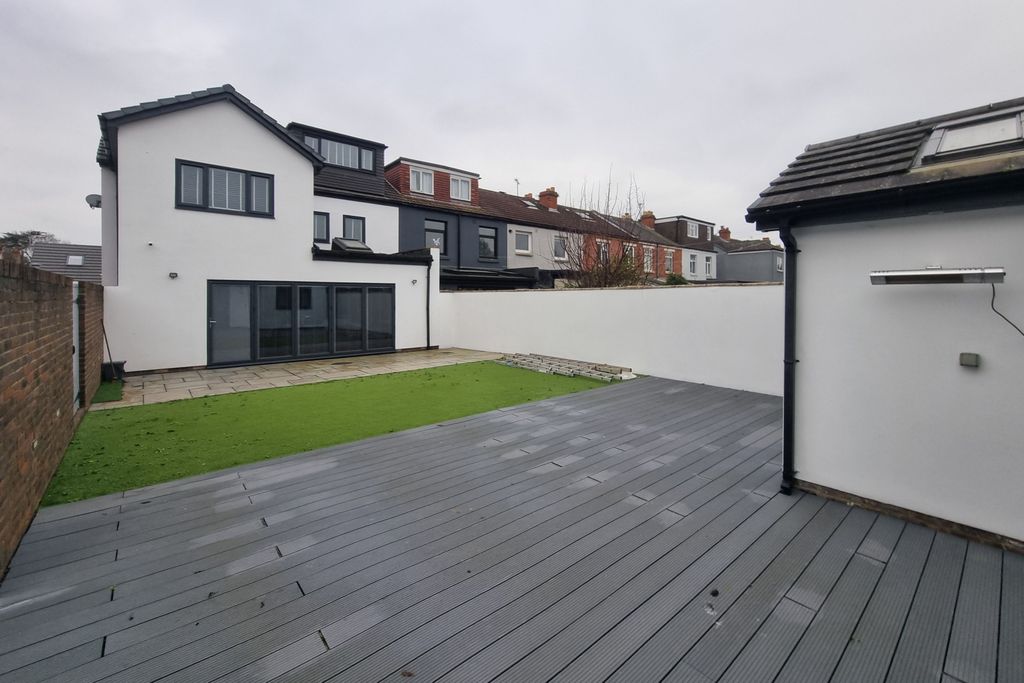 Additional image 20 of 5 bed end terrace house for saleCopnor, Portsmouth PO2