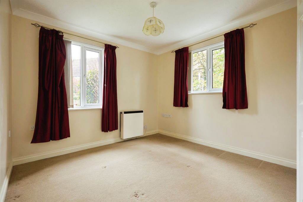 Additional image 7 of 2 bed flat for saleBarnaby Mead, Gillingham SP8