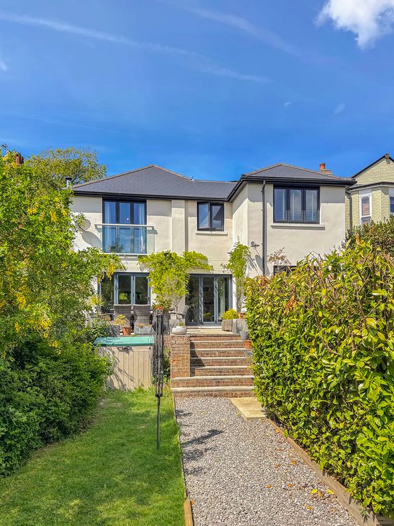 Additional image 30 of 4 bed detached house for saleClatterford Road, Newport PO30