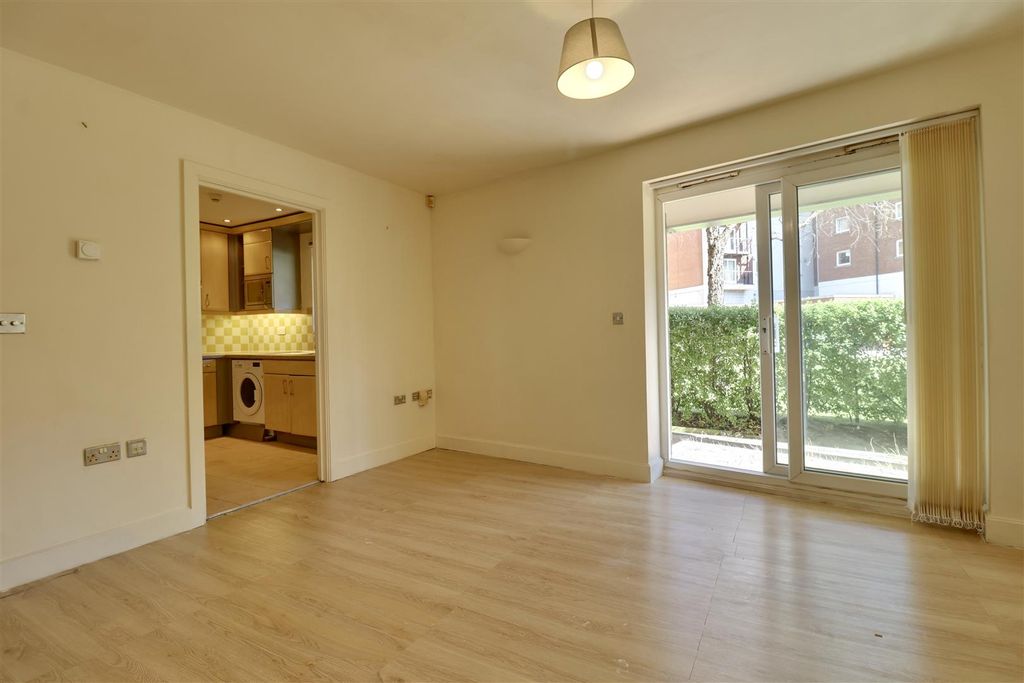Additional image 11 of 1 bed flat for saleGunwharf Quays, Portsmouth PO1