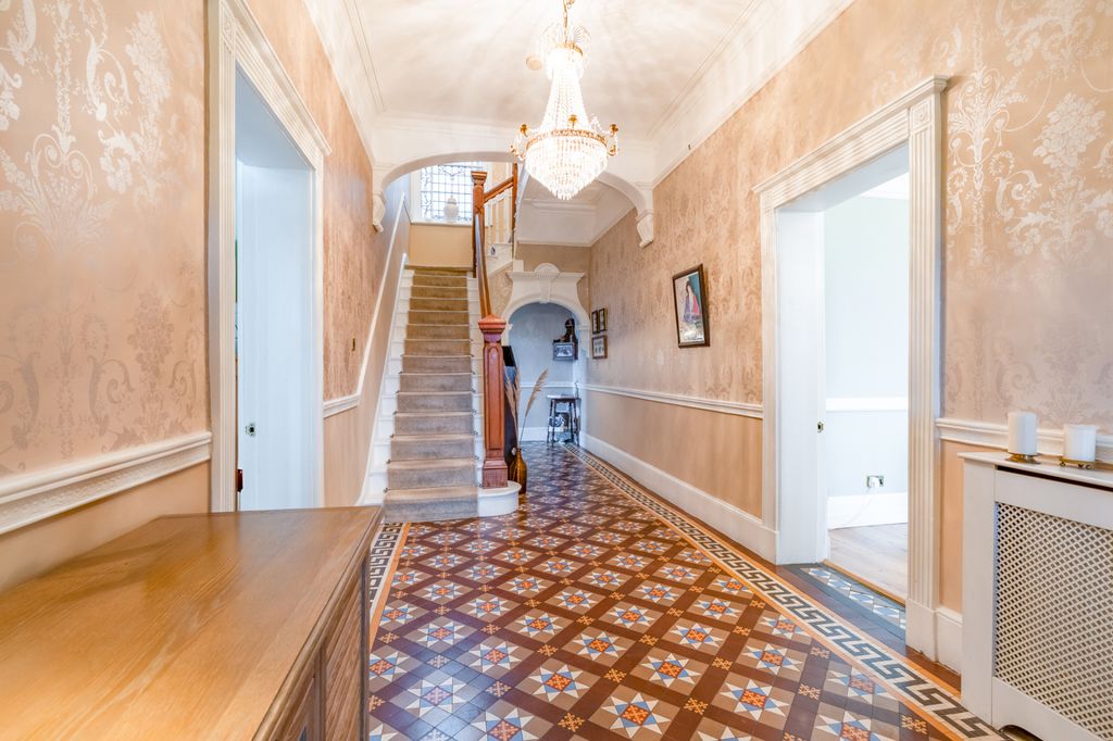 Additional image 16 of 4 bed semi-detached house for saleHeron Lodge, London Road, Worcester WR5