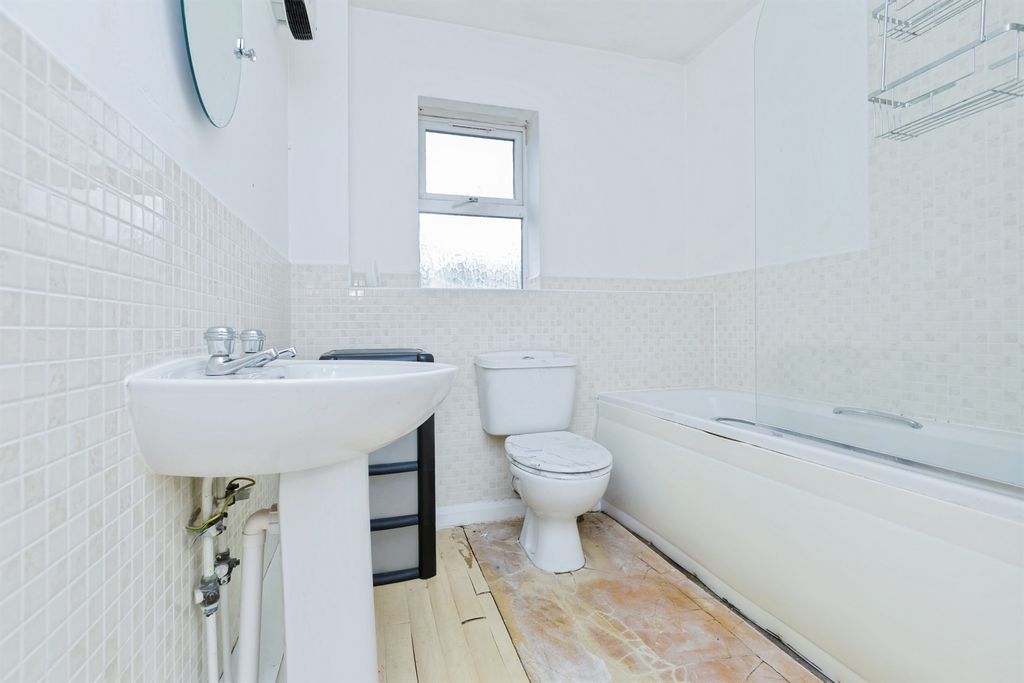 Additional image 13 of 2 bed flat for saleLoughland Close, Blaby, Leicester LE8