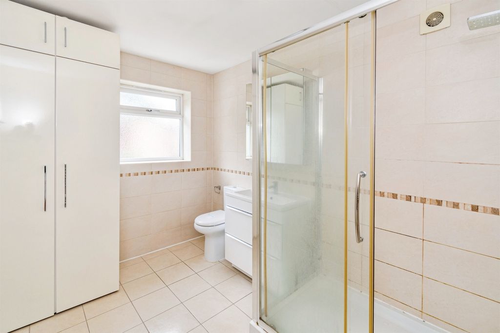 Additional image 19 of 4 bed detached house for saleHill Lane, Southampton SO15