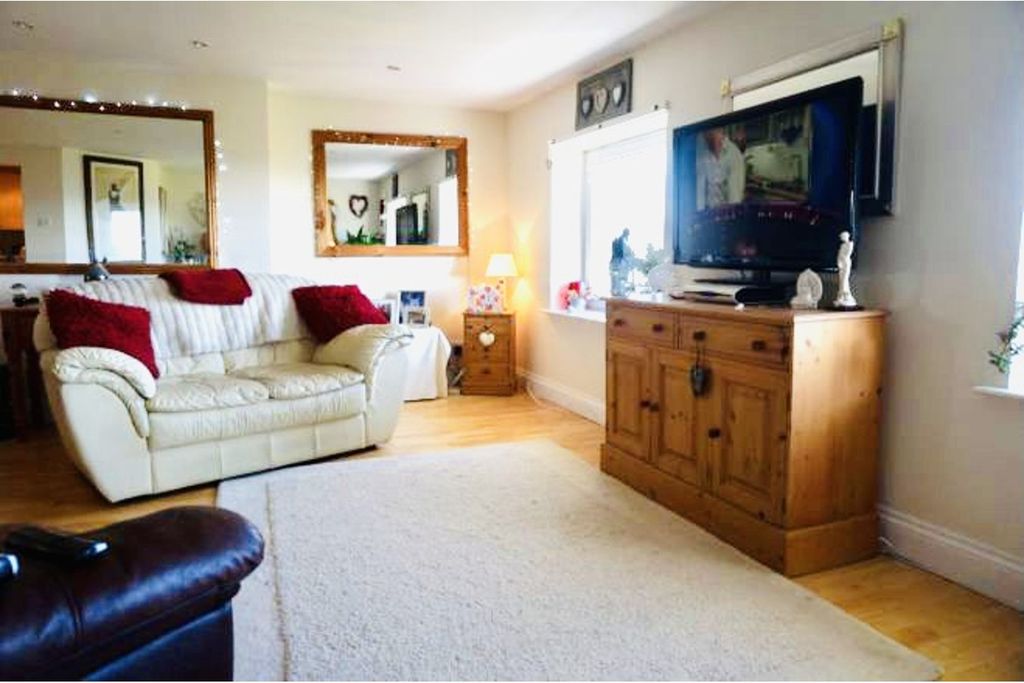 Additional image 5 of 2 bed flat for sale14-15 South Parade, Southsea PO5