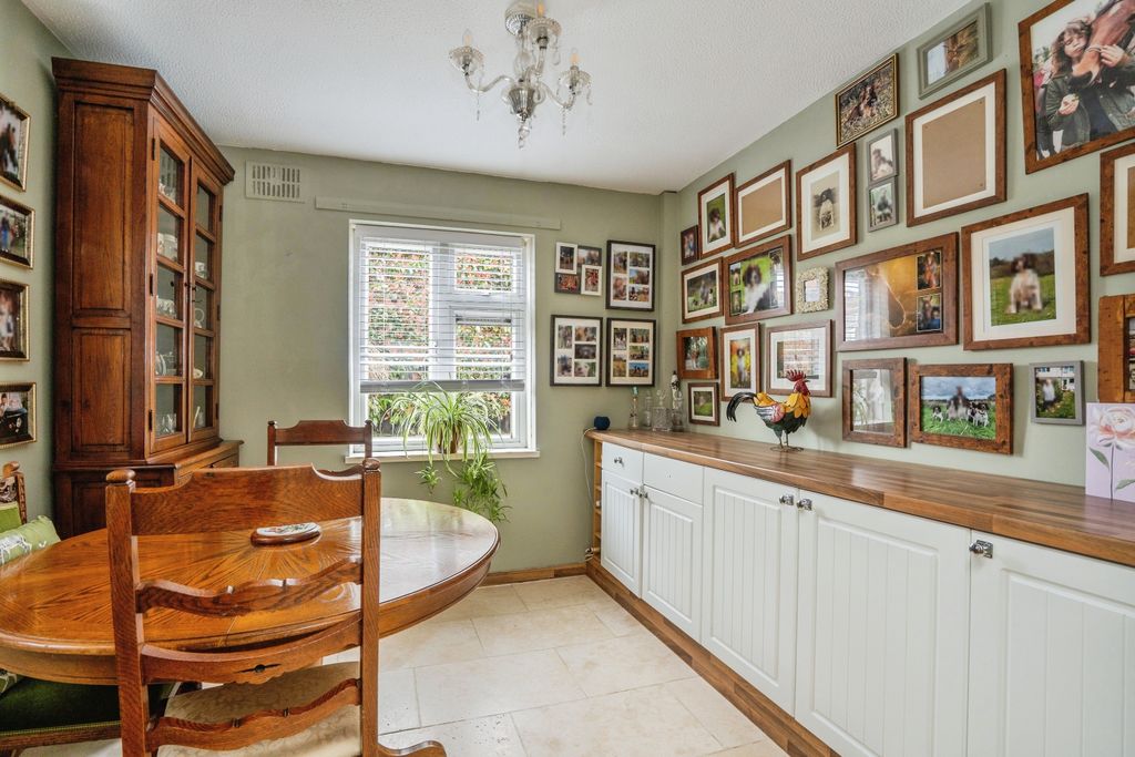 Additional image 4 of 4 bed semi-detached house for saleDeal Road, Portsmouth PO6