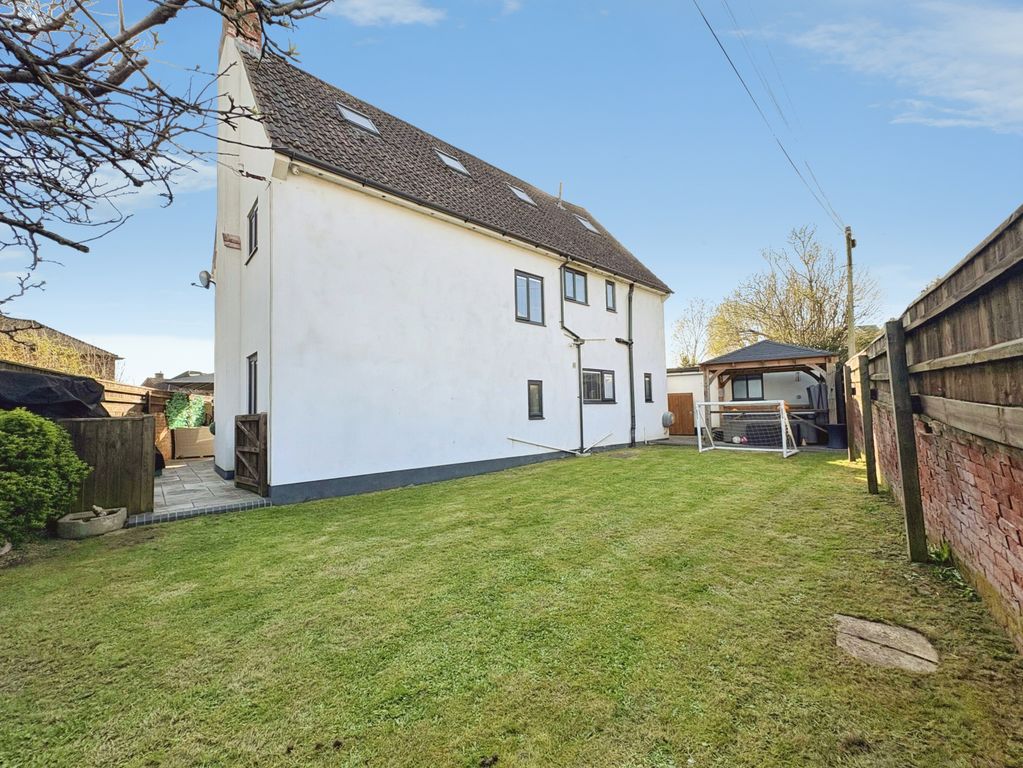 Additional image 2 of 6 bed detached house for saleSwallowcliffe Gardens, Yeovil BA20