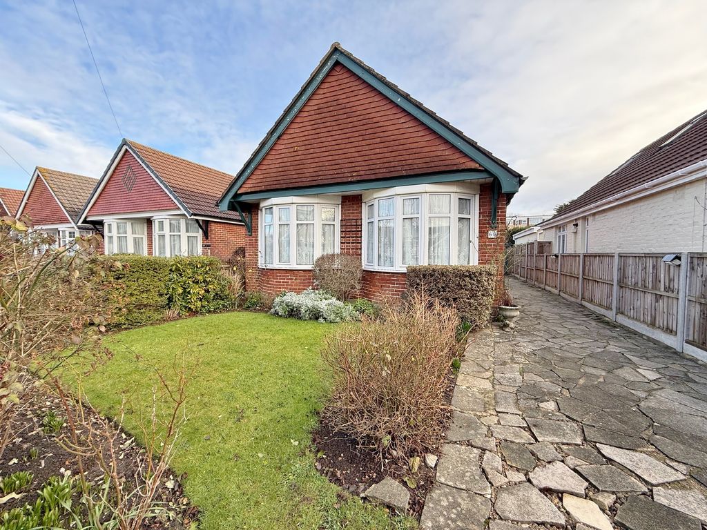 2 bed detached bungalow for saleSouth Road, Drayton PO6