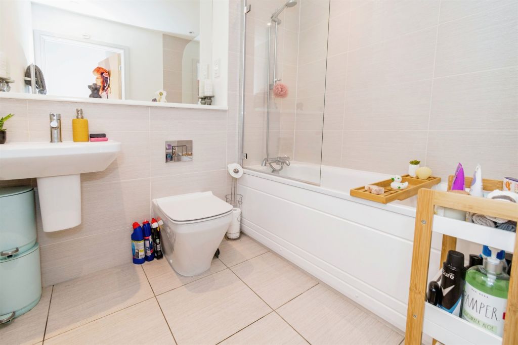 Additional image 7 of 3 bed flat for saleMeridian Way, Southampton SO14