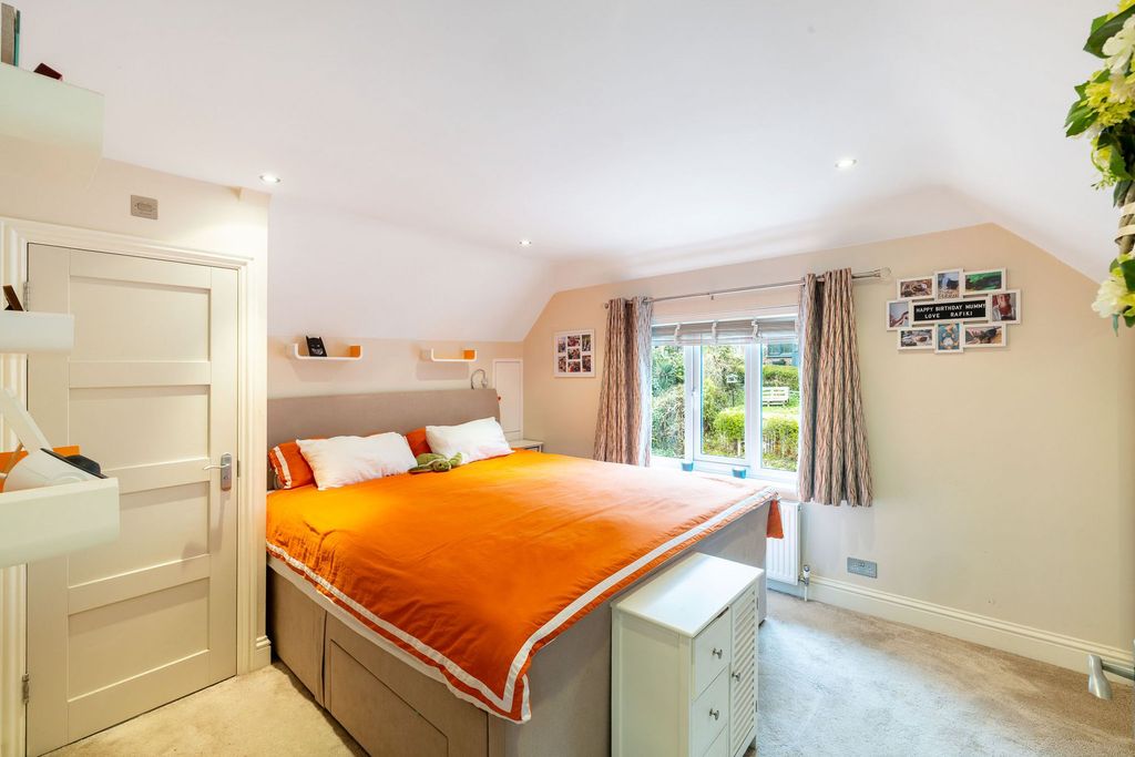 Additional image 7 of 3 bed detached house for saleDownsway, Whyteleafe CR3