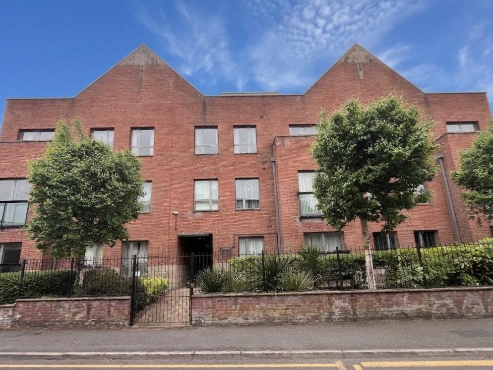 1 bed flat for saleBank Place, Green Lane, Wilmslow SK9