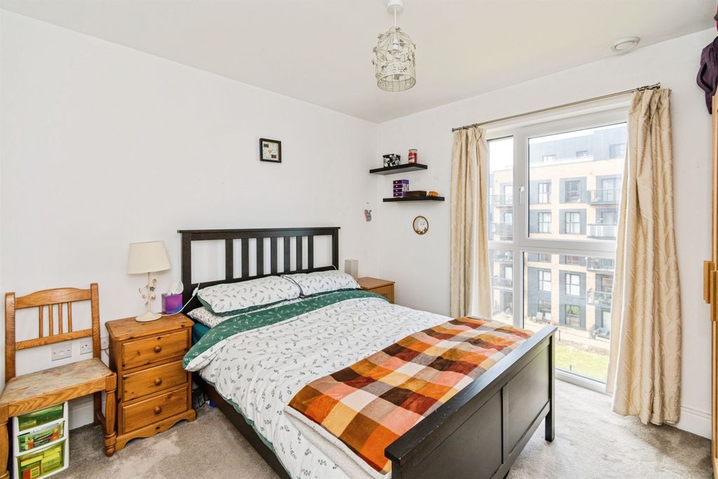 Additional image 6 of 2 bed flat for saleMeridian Way, Southampton SO14