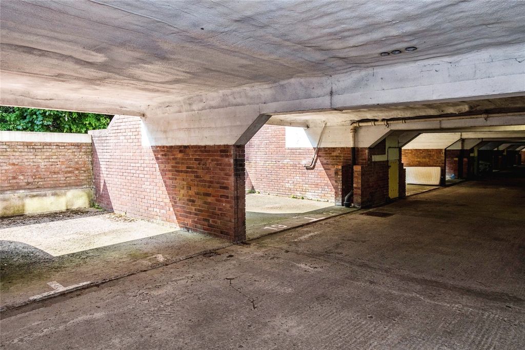 Additional image 11 of 2 bed flat for saleSilverdale Road, Southampton, Hampshire SO15