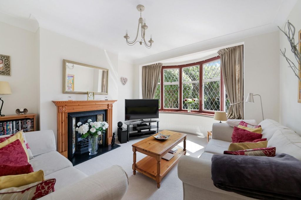Additional image 2 of 4 bed semi-detached house for saleHighdown, Worcester Park KT4