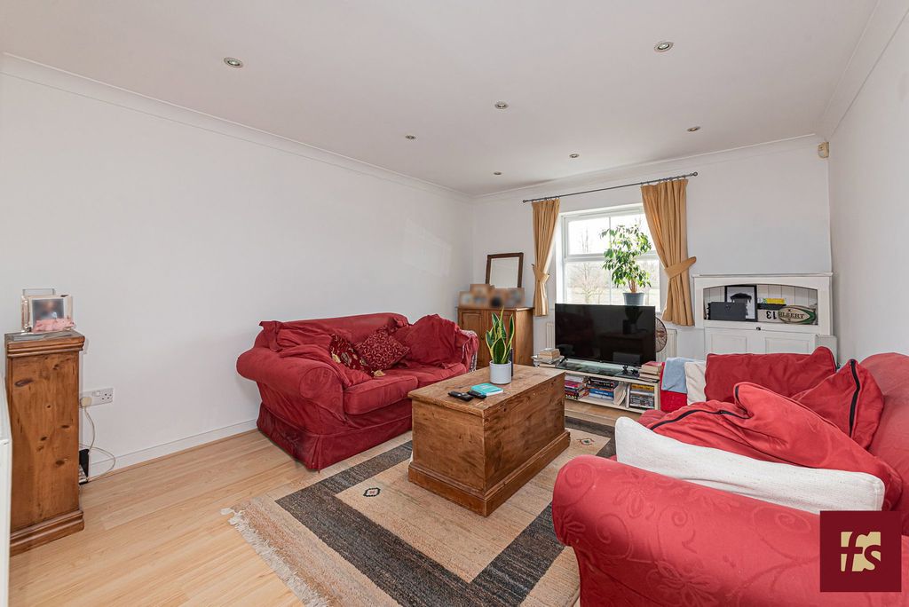 Additional image 2 of 2 bed flat for saleSt. Francis Close, Crowthorne, Berkshire RG45