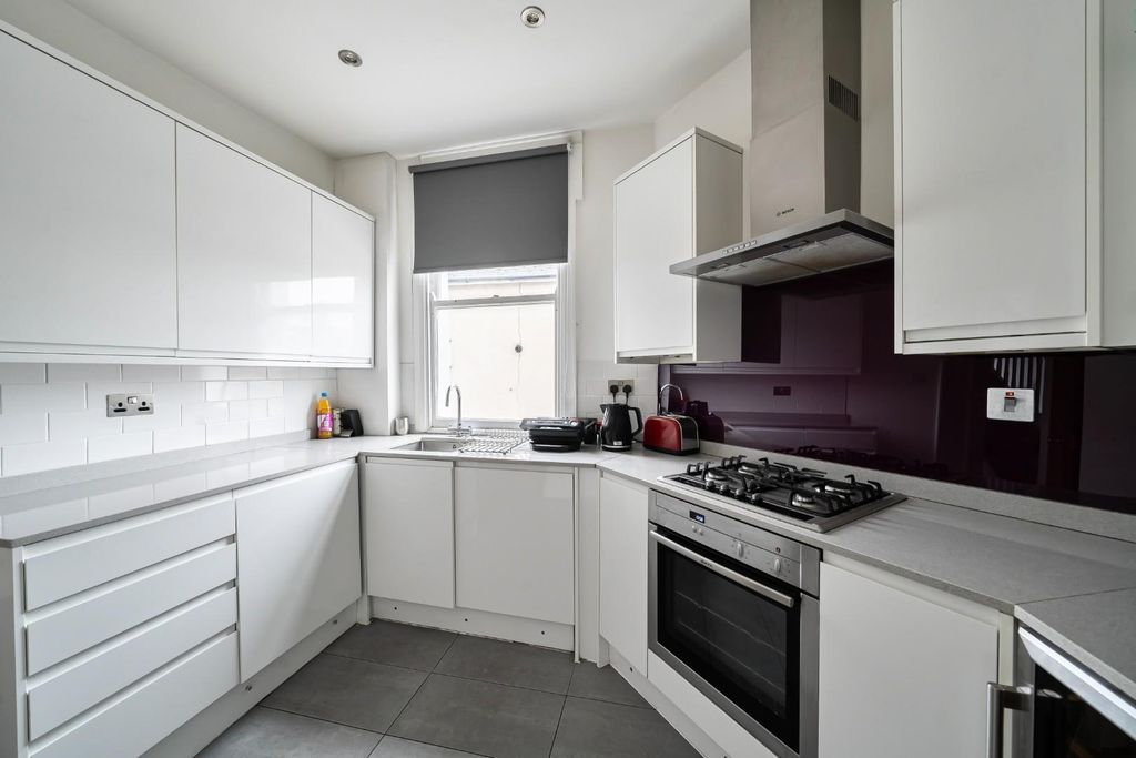 Additional image 16 of 3 bed maisonette for saleOxford Road, Windsor, Berkshire SL4