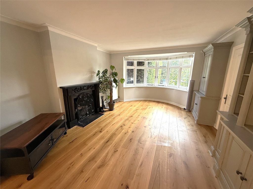 Additional image 6 of 5 bed semi-detached house for saleDownfield, Worcester Park KT4