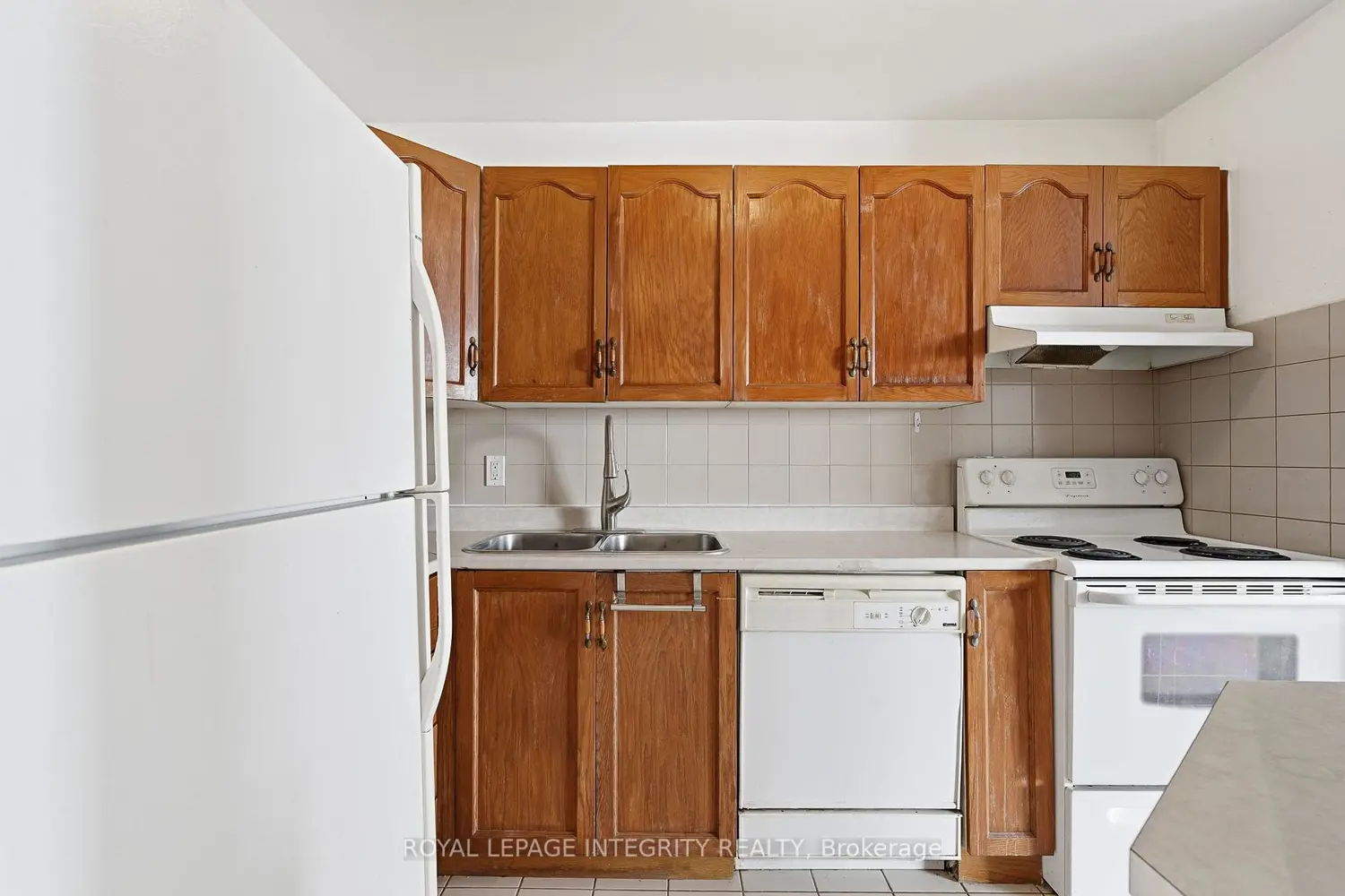 Additional image 11 of 2000 Jasmine Crescent 1110