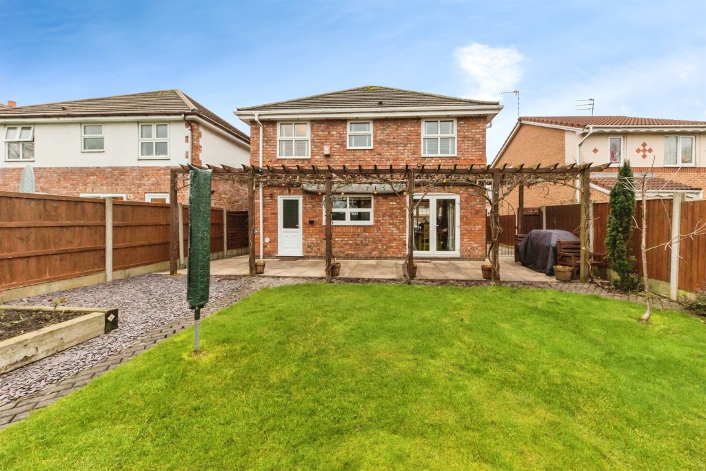 4 bed detached house for saleBeechfields, Winsford CW7