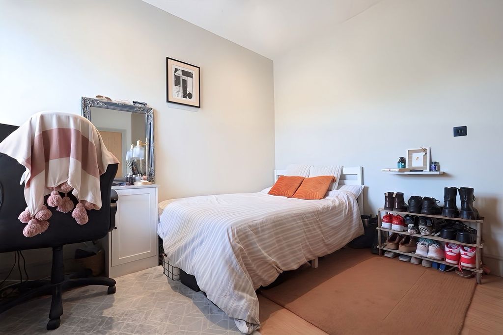 Additional image 12 of 2 bed flat for saleWoodford Mill, Mill Street, Witney, Oxfordshire OX28