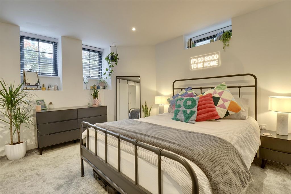 Additional image 4 of 1 bed flat for saleGovernors Walk, Portsmouth PO3