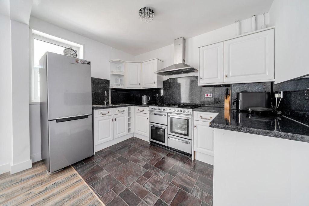 Additional image 6 of 3 bed semi-detached house for saleCompton Road, Portsmouth PO2