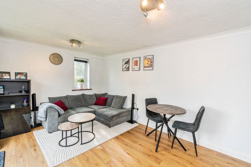 Additional image 4 of 1 bed flat for saleWestridge Road, Southampton SO17