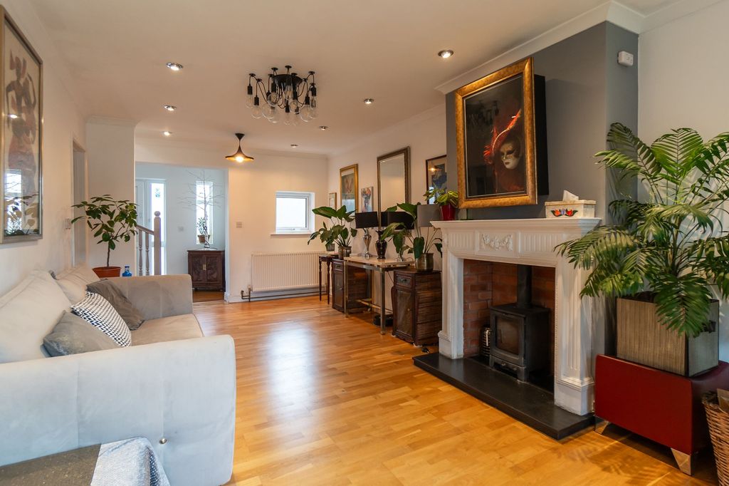 Additional image 13 of 4 bed semi-detached house for saleHigh Leys Drive, Oadby LE2
