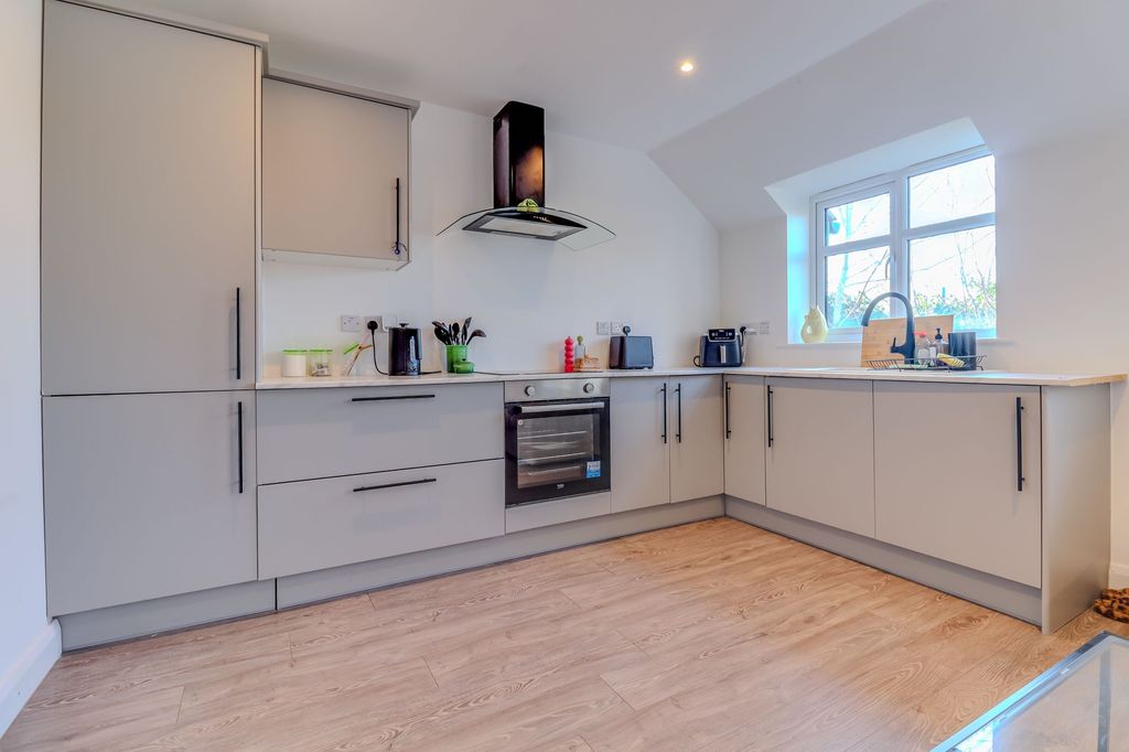 Additional image 2 of 4 bed property for saleStamford Street, Glenfield LE3