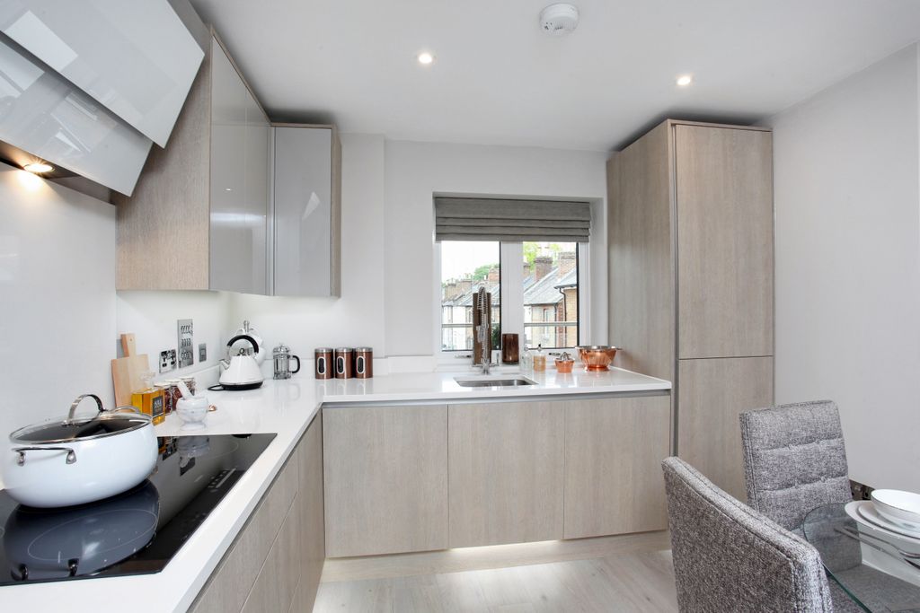 Additional image 8 of 2 bed flat for saleBridgewater Terrace, Windsor SL4