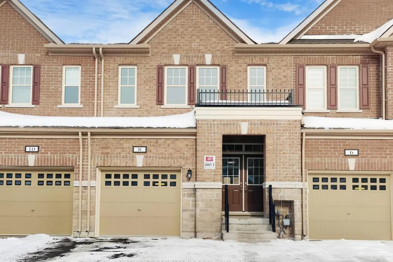 8 Bushwood Trail