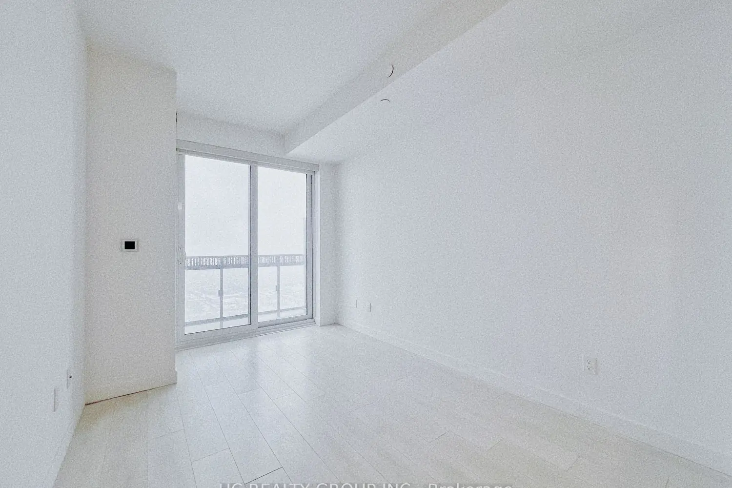 Additional image 11 of 8 Eglinton Avenue 5203