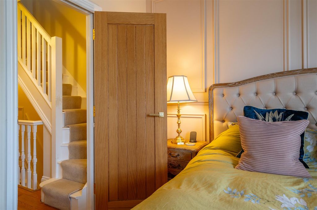 Additional image 10 of 3 bed terraced house for saleHensington Road, Woodstock OX20