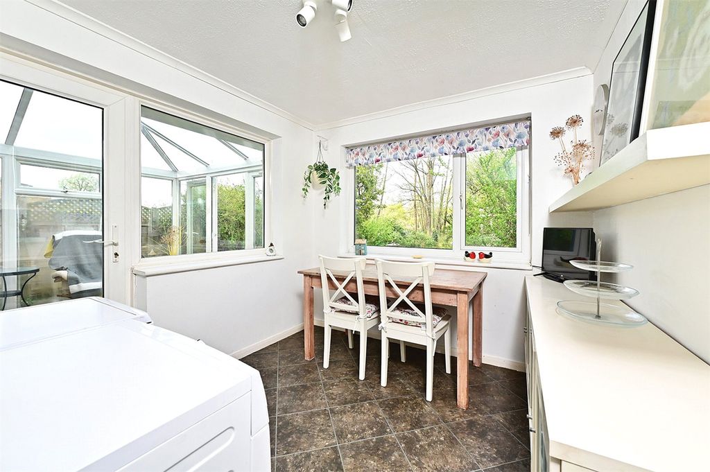 Additional image 11 of 4 bed semi-detached house for saleWeybridge Mead, Yateley, Hampshire GU46