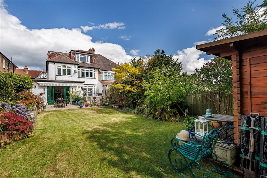 Additional image 29 of 5 bed semi-detached house for saleQueens Avenue, Woodford Green IG8
