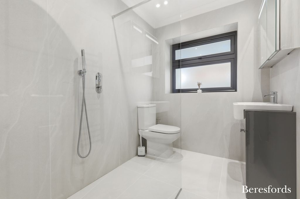 Additional image 15 of 4 bed detached house for saleLindon Road, Wickford SS11