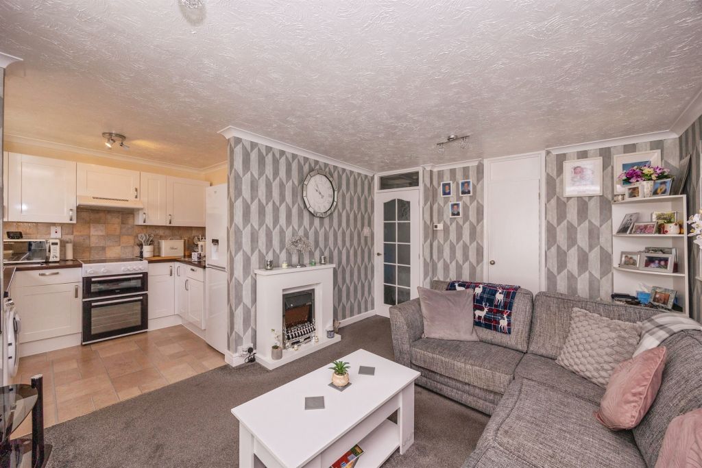 Additional image 2 of 1 bed flat for saleOld Canal, Southsea PO4