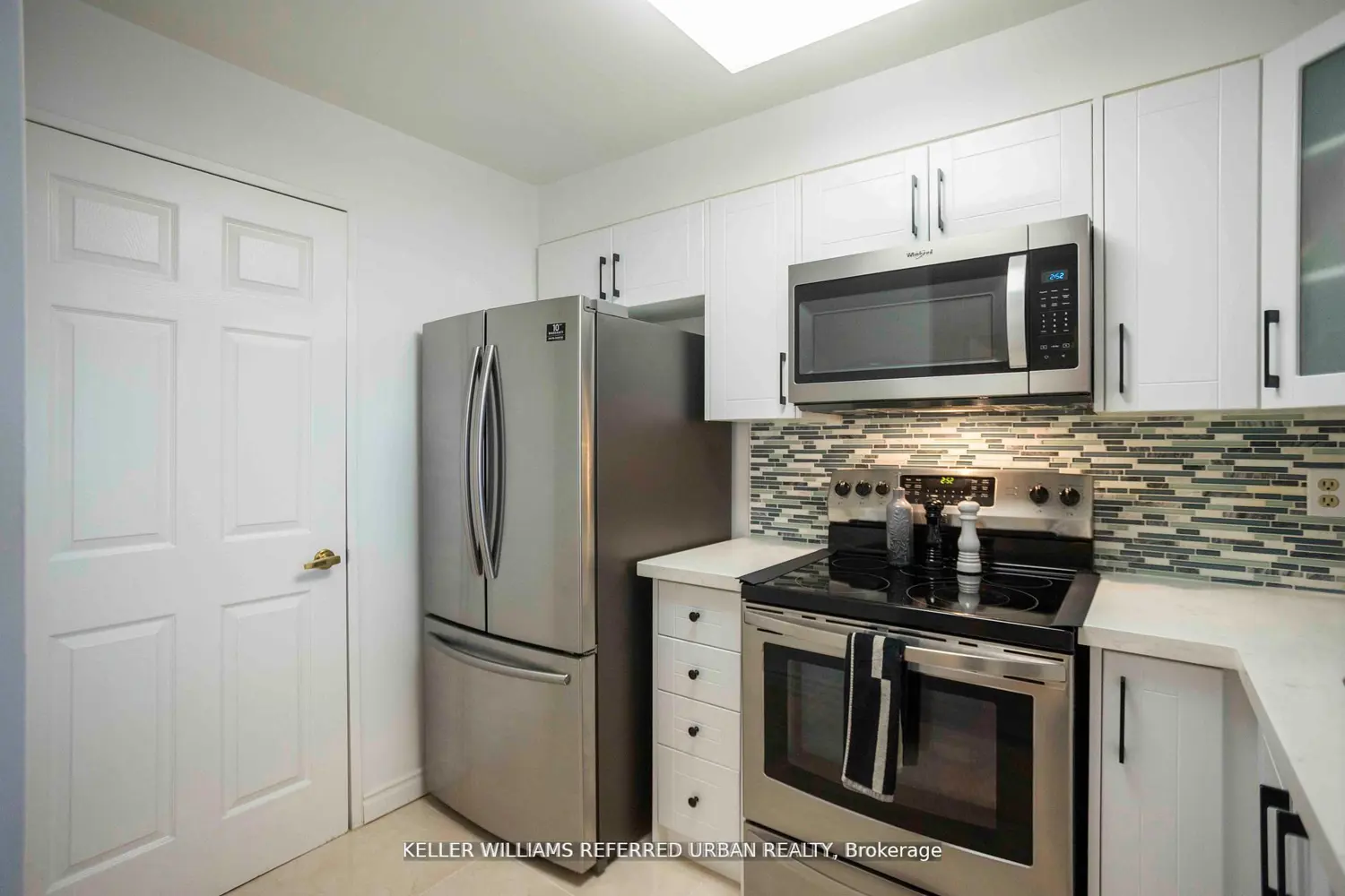 Additional image 6 of 3233 Eglinton Avenue 1812