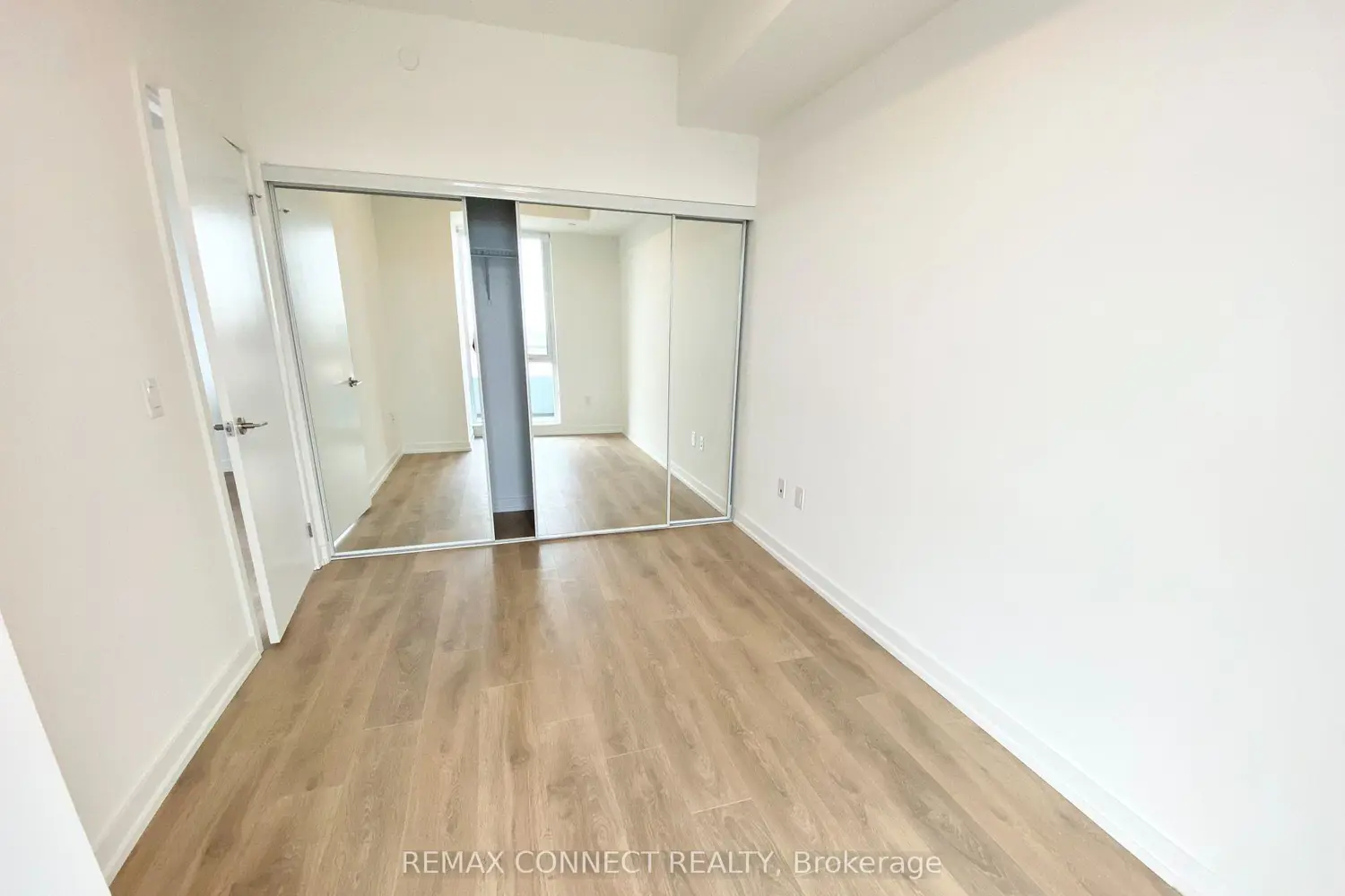 Additional image 6 of 225 Sumach Street 2301