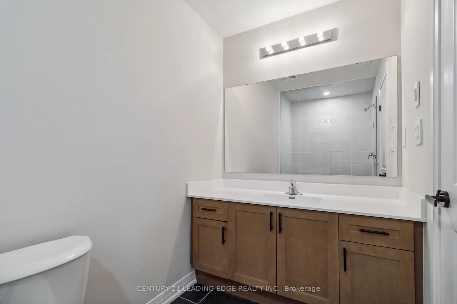 Additional image 16 of 1569 Rose Way 128