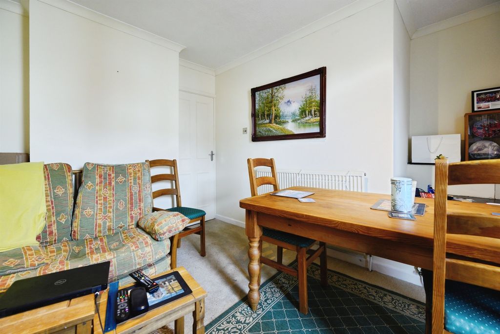 Additional image 6 of 1 bed flat for saleHighland Road, Southsea PO4