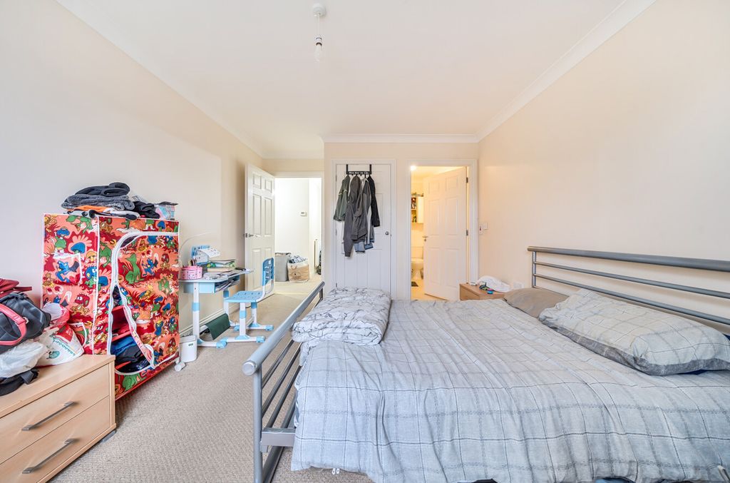 Additional image 8 of 2 bed flat for saleWinchester Road, Southampton, Hampshire SO16