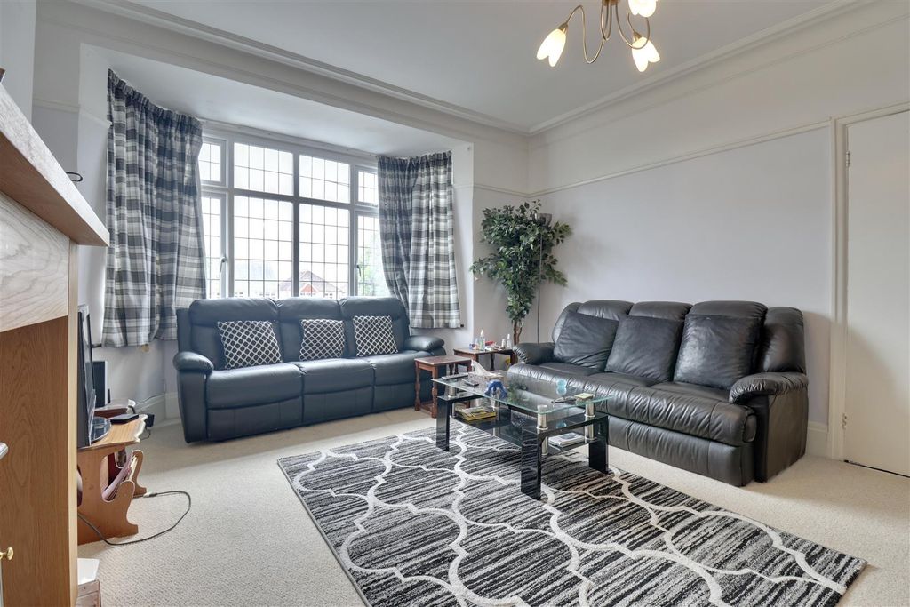 Additional image 4 of 4 bed property for saleHavant Road, Farlington, Portsmouth PO6