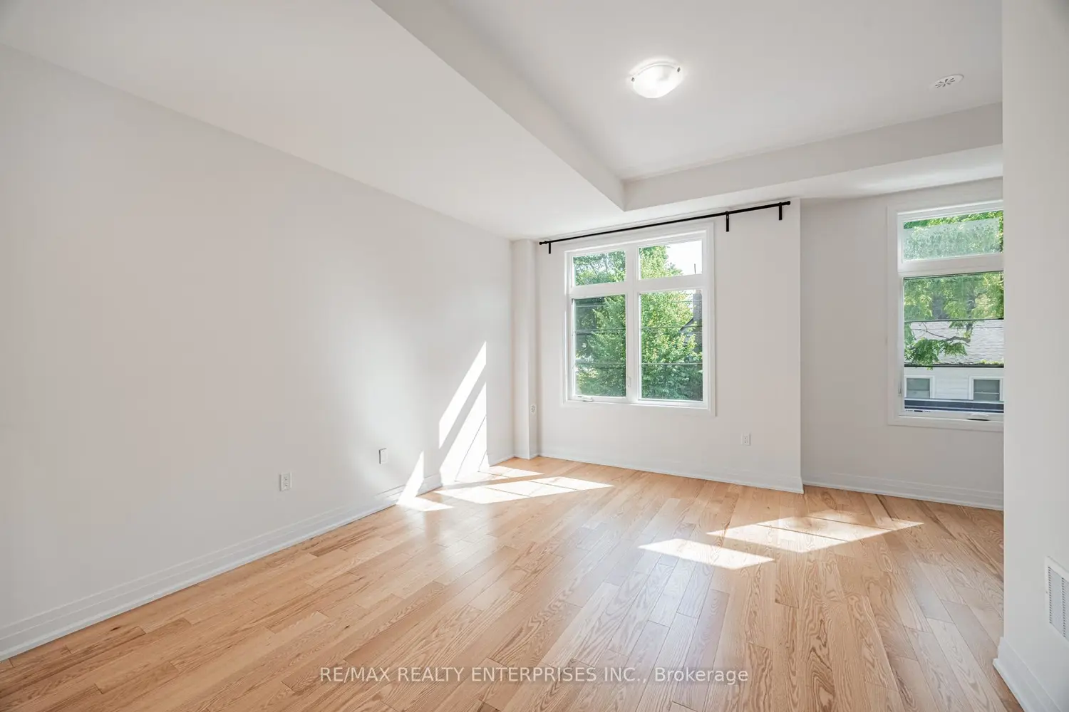 Additional image 3 of 209 Wyndham Street