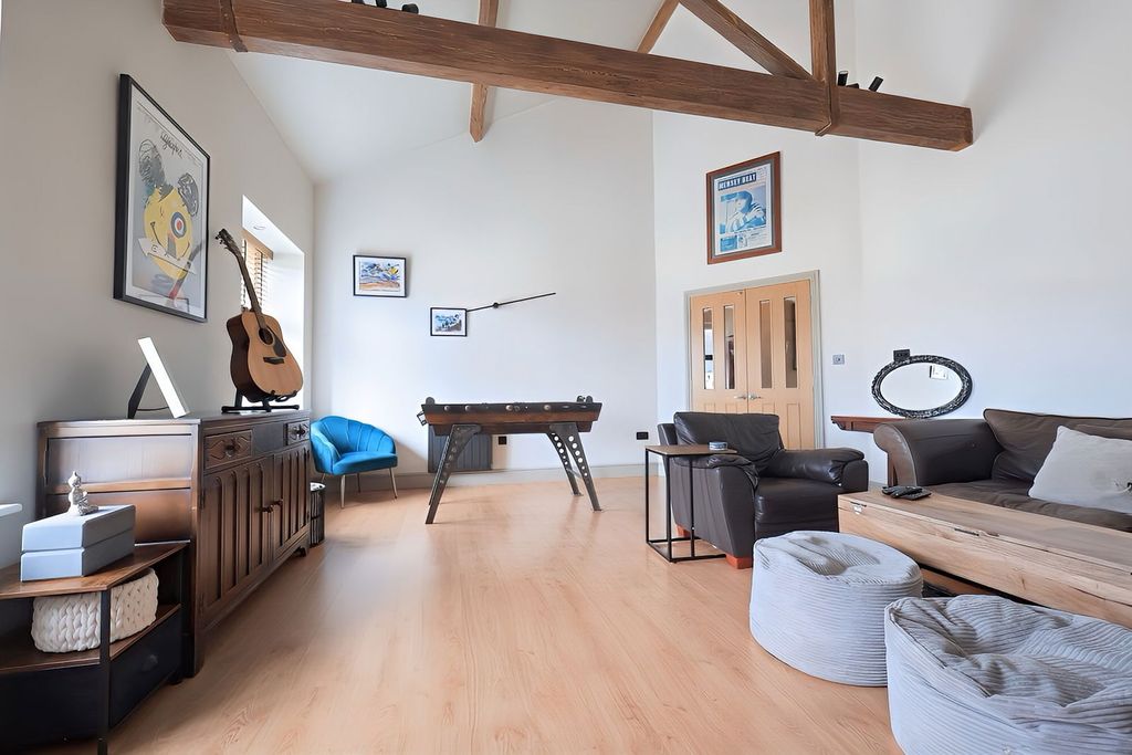 Additional image 6 of 2 bed flat for saleWoodford Mill, Mill Street, Witney, Oxfordshire OX28